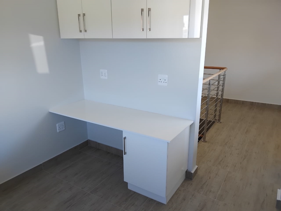 4 Bedroom Property for Sale in Wavecrest Eastern Cape